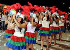 Foto de la galería: Primera noche de la fiesta de los adolescentes en el cuarto tramo de la costanera