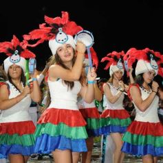 Foto de la galería: Primera noche de la fiesta de los adolescentes en el cuarto tramo de la costanera