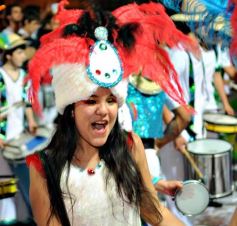 Foto de la galería: Primera noche de la fiesta de los adolescentes en el cuarto tramo de la costanera