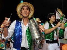 Foto de la galería: Primera noche de la fiesta de los adolescentes en el cuarto tramo de la costanera