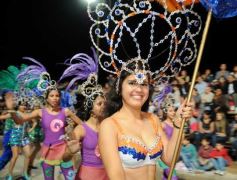 Foto de la galería: Primera noche de la fiesta de los adolescentes en el cuarto tramo de la costanera