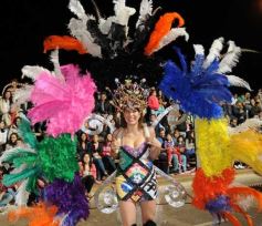 Foto de la galería: Primera noche de la fiesta de los adolescentes en el cuarto tramo de la costanera