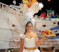 Foto de la galería: Primera noche de la fiesta de los adolescentes en el cuarto tramo de la costanera