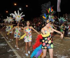 Foto de la galería: Primera noche de la fiesta de los adolescentes en el cuarto tramo de la costanera