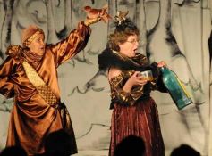 Foto de la galería: La Caterva de City Bell presentó su obra "Templo, estancia, batallón" en el primer encuentro de Teatro del Mercosur