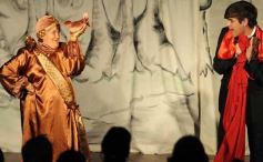 Foto de la galería: La Caterva de City Bell presentó su obra "Templo, estancia, batallón" en el primer encuentro de Teatro del Mercosur