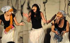 Foto de la galería: La Caterva de City Bell presentó su obra "Templo, estancia, batallón" en el primer encuentro de Teatro del Mercosur