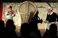 Foto de la galería: La Caterva de City Bell presentó su obra "Templo, estancia, batallón" en el primer encuentro de Teatro del Mercosur