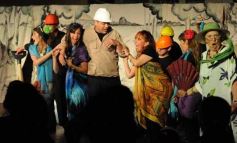 Foto de la galería: La Caterva de City Bell presentó su obra "Templo, estancia, batallón" en el primer encuentro de Teatro del Mercosur