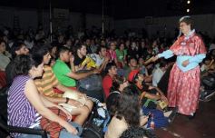 Foto de la galería: La Caterva de City Bell presentó su obra "Templo, estancia, batallón" en el primer encuentro de Teatro del Mercosur
