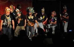 Foto de la galería: La Murga de la Estación presentó su nueva obra