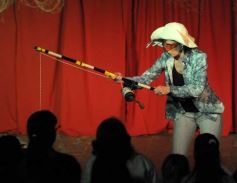 Foto de la galería: La Murga de la Estación presentó su nueva obra