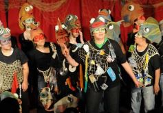 Foto de la galería: La Murga de la Estación presentó su nueva obra