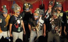 Foto de la galería: La Murga de la Estación presentó su nueva obra