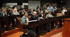 Foto de la galería: La Cámara de Diputados convirtió en ley el presupuesto provincial 2014