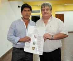 Foto de la galería: El programa radial "Fórmula tuerca y todos los deportes", homenajeó a las glorias de Guaraní de 1971