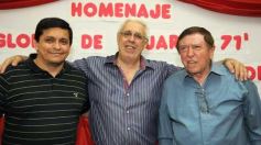 Foto de la galería: El programa radial "Fórmula tuerca y todos los deportes", homenajeó a las glorias de Guaraní de 1971