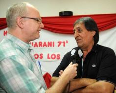 Foto de la galería: El programa radial "Fórmula tuerca y todos los deportes", homenajeó a las glorias de Guaraní de 1971