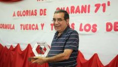 Foto de la galería: El programa radial "Fórmula tuerca y todos los deportes", homenajeó a las glorias de Guaraní de 1971