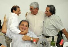 Foto de la galería: El programa radial "Fórmula tuerca y todos los deportes", homenajeó a las glorias de Guaraní de 1971