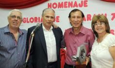 Foto de la galería: El programa radial "Fórmula tuerca y todos los deportes", homenajeó a las glorias de Guaraní de 1971