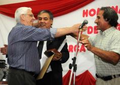Foto de la galería: El programa radial "Fórmula tuerca y todos los deportes", homenajeó a las glorias de Guaraní de 1971