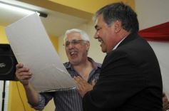 Foto de la galería: El programa radial "Fórmula tuerca y todos los deportes", homenajeó a las glorias de Guaraní de 1971