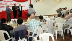 Foto de la galería: El programa radial "Fórmula tuerca y todos los deportes", homenajeó a las glorias de Guaraní de 1971