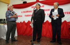 Foto de la galería: El programa radial "Fórmula tuerca y todos los deportes", homenajeó a las glorias de Guaraní de 1971