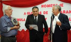 Foto de la galería: El programa radial "Fórmula tuerca y todos los deportes", homenajeó a las glorias de Guaraní de 1971