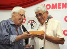 Foto de la galería: El programa radial "Fórmula tuerca y todos los deportes", homenajeó a las glorias de Guaraní de 1971