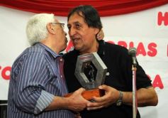 Foto de la galería: El programa radial "Fórmula tuerca y todos los deportes", homenajeó a las glorias de Guaraní de 1971