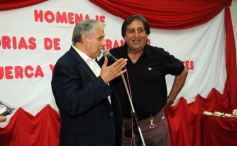 Foto de la galería: El programa radial "Fórmula tuerca y todos los deportes", homenajeó a las glorias de Guaraní de 1971