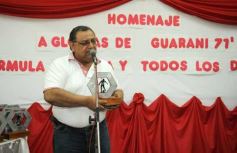 Foto de la galería: El programa radial "Fórmula tuerca y todos los deportes", homenajeó a las glorias de Guaraní de 1971