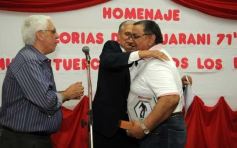 Foto de la galería: El programa radial "Fórmula tuerca y todos los deportes", homenajeó a las glorias de Guaraní de 1971