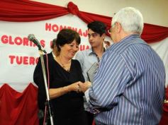 Foto de la galería: El programa radial "Fórmula tuerca y todos los deportes", homenajeó a las glorias de Guaraní de 1971