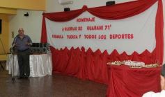 Foto de la galería: El programa radial "Fórmula tuerca y todos los deportes", homenajeó a las glorias de Guaraní de 1971