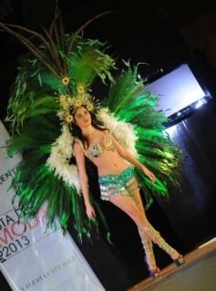 Foto de la galería: En el tradicional desfile "Posadas está de moda" el diseñador Ángel Olivera presentó las nuevas tendencias