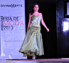 Foto de la galería: En el tradicional desfile "Posadas está de moda" el diseñador Ángel Olivera presentó las nuevas tendencias