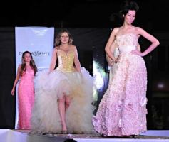 Foto de la galería: En el tradicional desfile "Posadas está de moda" el diseñador Ángel Olivera presentó las nuevas tendencias