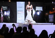 Foto de la galería: En el tradicional desfile "Posadas está de moda" el diseñador Ángel Olivera presentó las nuevas tendencias