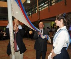 Foto de la galería: Ex alumnos del 5º año "B" de la promoción 1963 de la escuela Nacional celebraron los 50 años del acto de colación