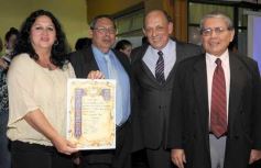 Foto de la galería: Ex alumnos del 5º año "B" de la promoción 1963 de la escuela Nacional celebraron los 50 años del acto de colación