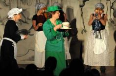 Sixto Fotografías. Sociedad. Teatro - La Caterva de City Bell presentó su obra "Templo, estancia, batallón" en el primer encuentro de Teatro del Mercosur