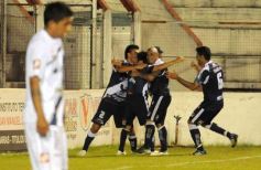 Foto de la galería: Guaraní Antonio Franco 1 - Juventud Antoniana de Salta 0