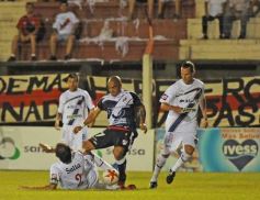 Foto de la galería: Guaraní Antonio Franco 1 - Juventud Antoniana de Salta 0