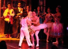 Foto de la galería: Gala Anual de Escuela Danzana Estudio-Ballet dirigida por la profesora Ana María Escalada
