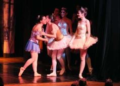 Foto de la galería: Gala Anual de Escuela Danzana Estudio-Ballet dirigida por la profesora Ana María Escalada