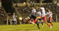 Foto de la galería: Debut y despedida para Guaraní en la Copa Argentina