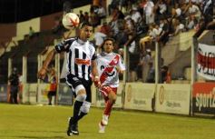 Foto de la galería: Debut y despedida para Guaraní en la Copa Argentina